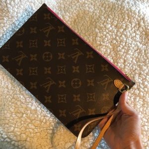Neverfull Monogram Canvas Wristlet